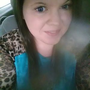 Meet your Posher, Chloe